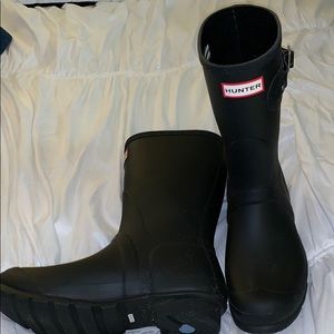 Never worn Matte Hunter Rainboots, Mid-Calf Height